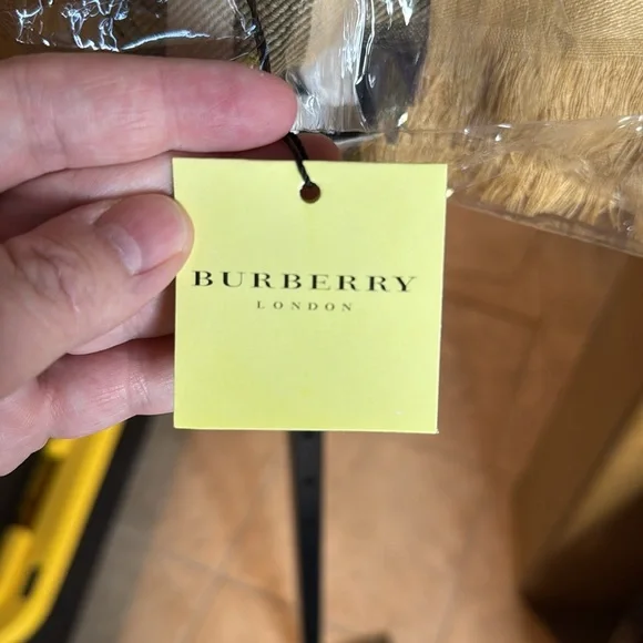 NWT Burberry Check Cashmere Scarf Tan Beetroot Classic Plaid